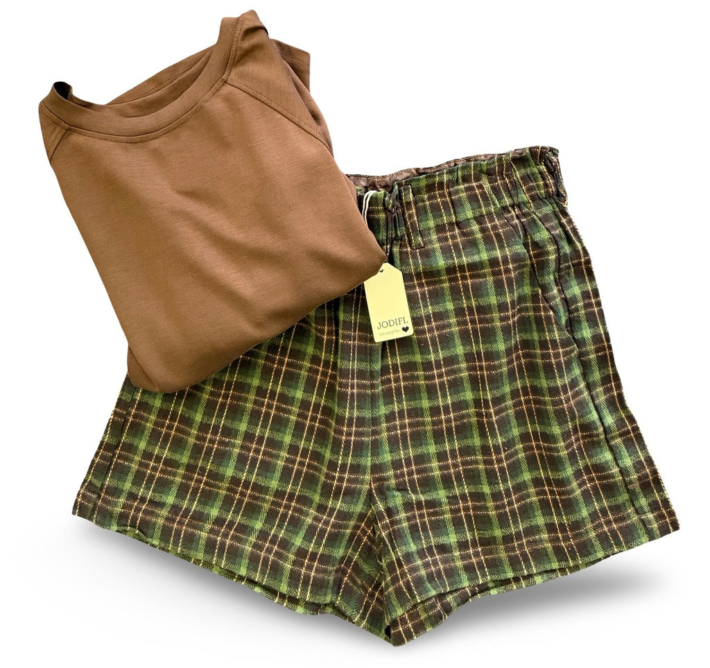"Ira" Plaid Shorts - The Katie Grace Boutique