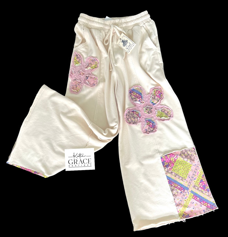 "Elsie" Applique' Wide Leg Pant - The Katie Grace Boutique