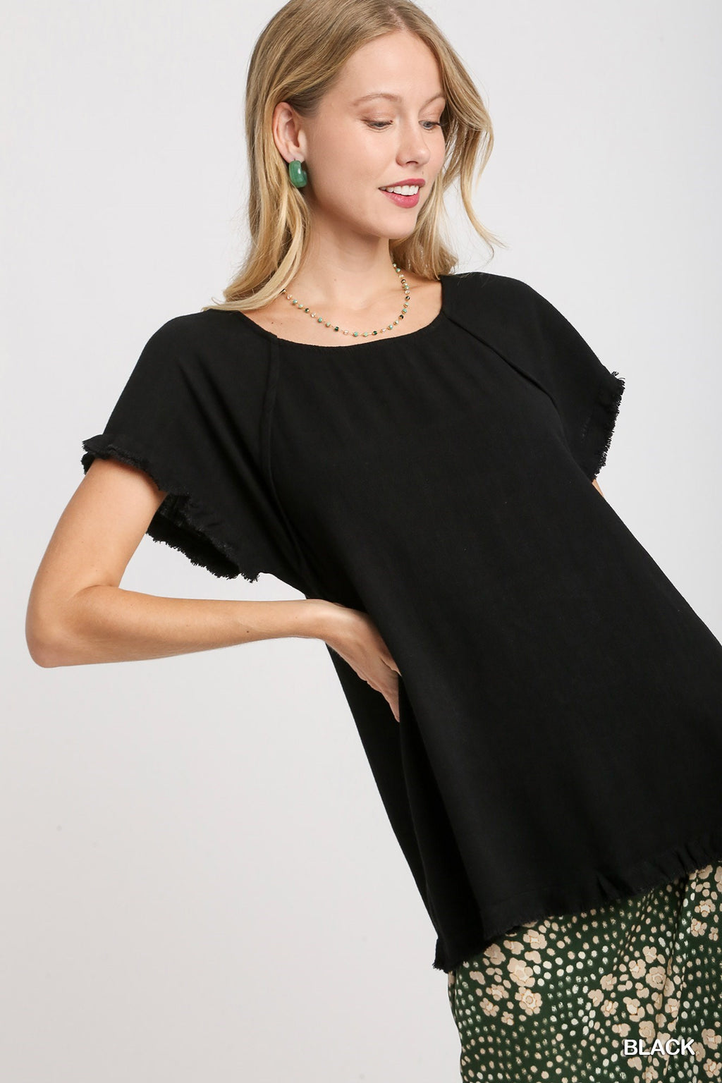 "Courtney" Linen Blouse - The Katie Grace Boutique